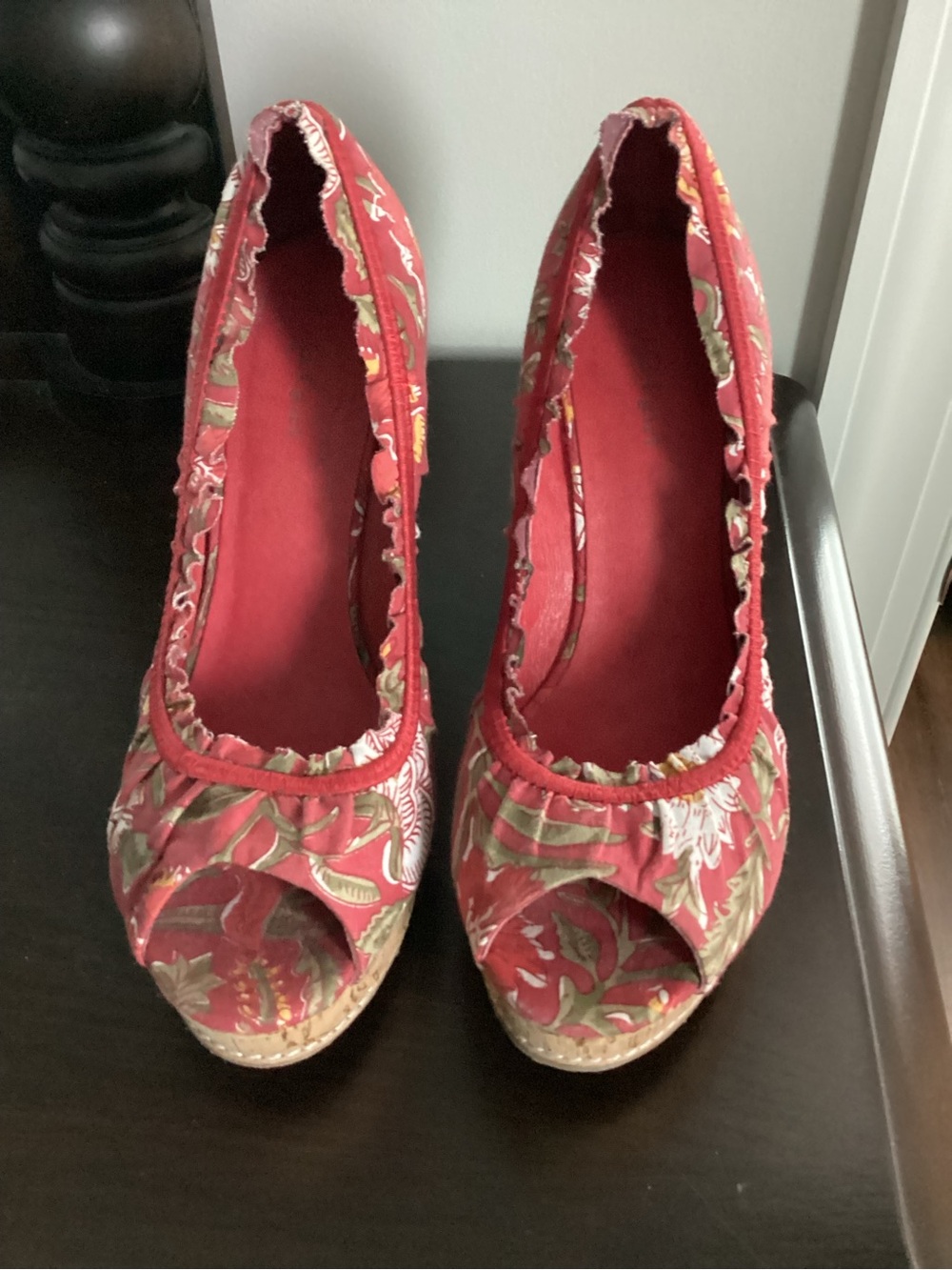 ZIGI girl Red Floral Peep-Toe Wedge Heels